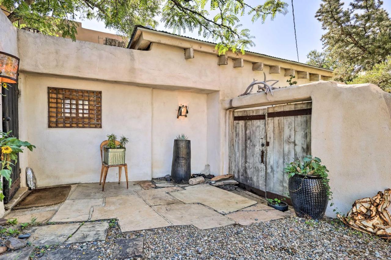 Adobe Studio 2 Blocks To Downtown Santa Fe Plaza! Bagian luar foto